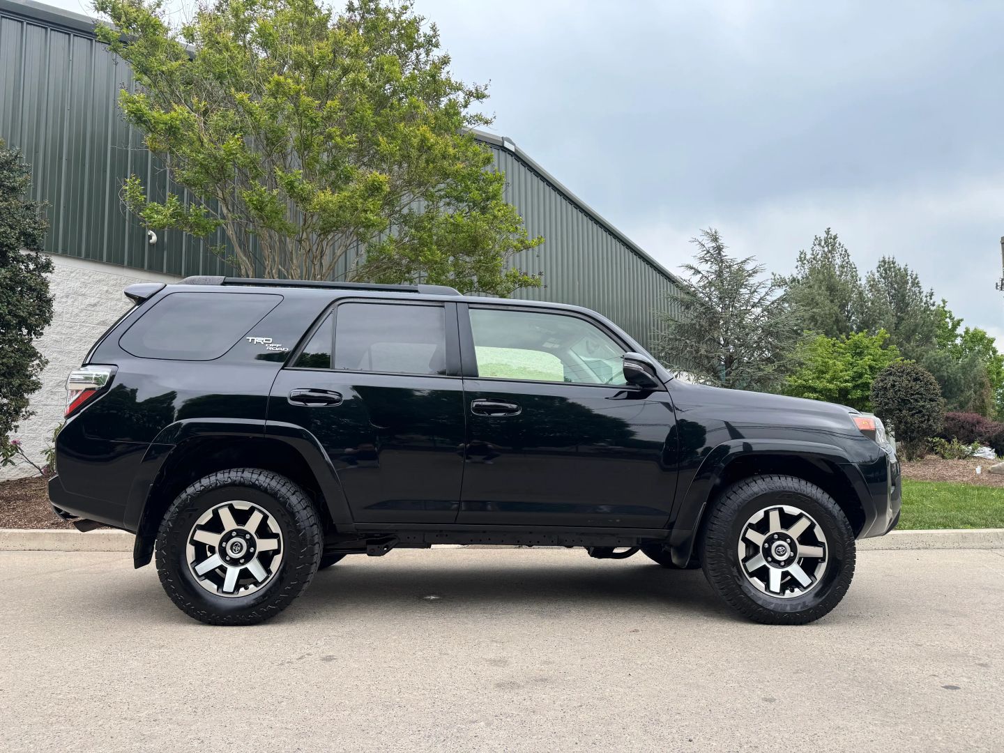 toyota 4runner 2019 JTEBU5JR9K5635811 image toyota 4runner 2019 JTEBU5JR9K5635811 image