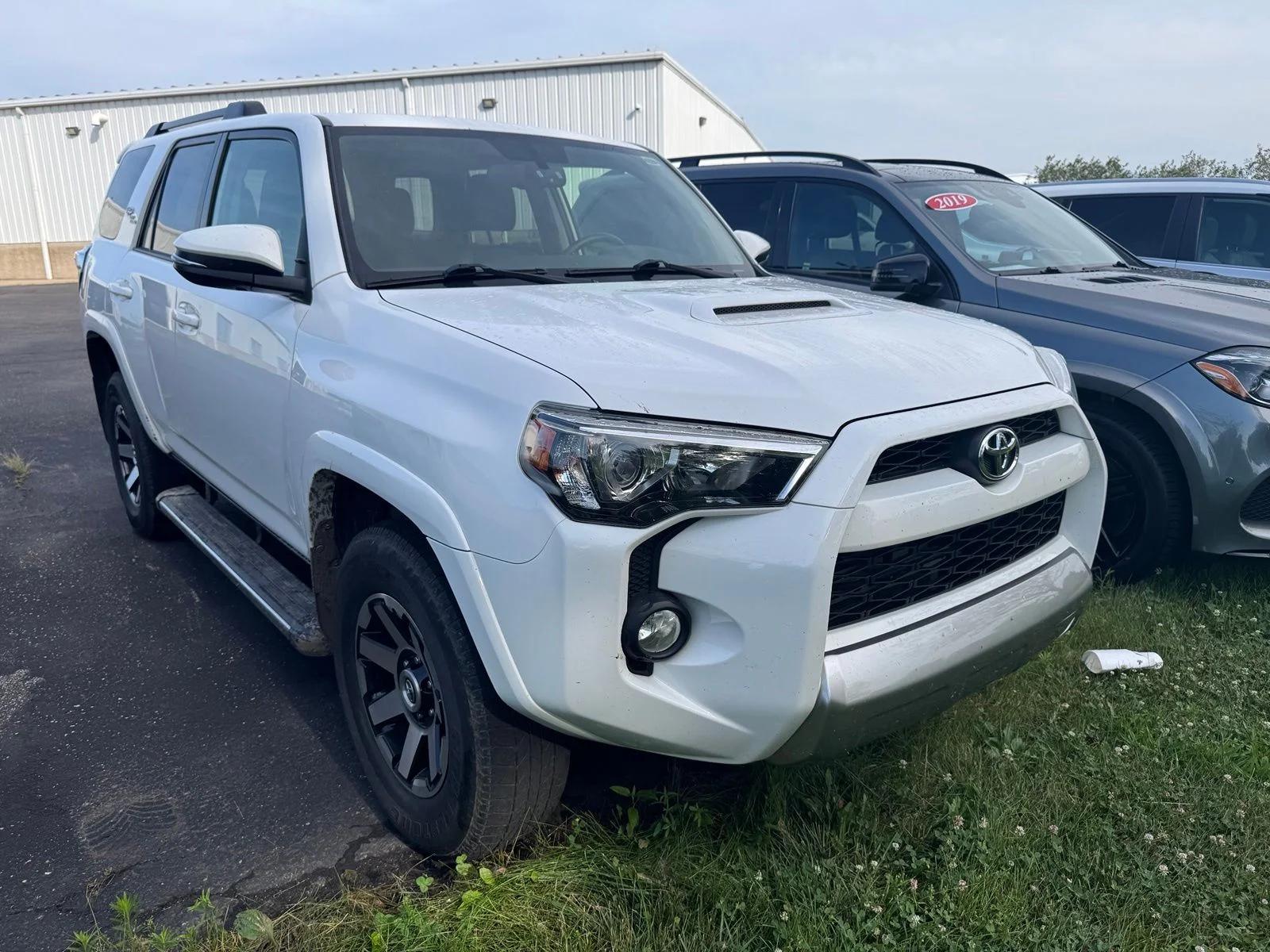 toyota 4runner 2019 JTEBU5JR5K5689512 image toyota 4runner 2019 JTEBU5JR5K5689512 image