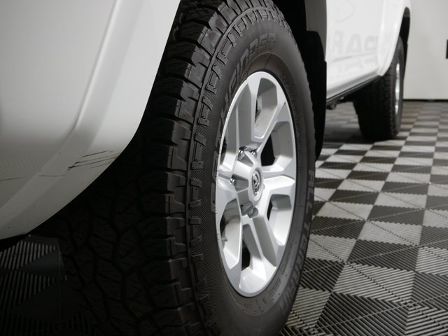 toyota 4runner 2019 JTEBU5JR7K5625505 image toyota 4runner 2019 JTEBU5JR7K5625505 image