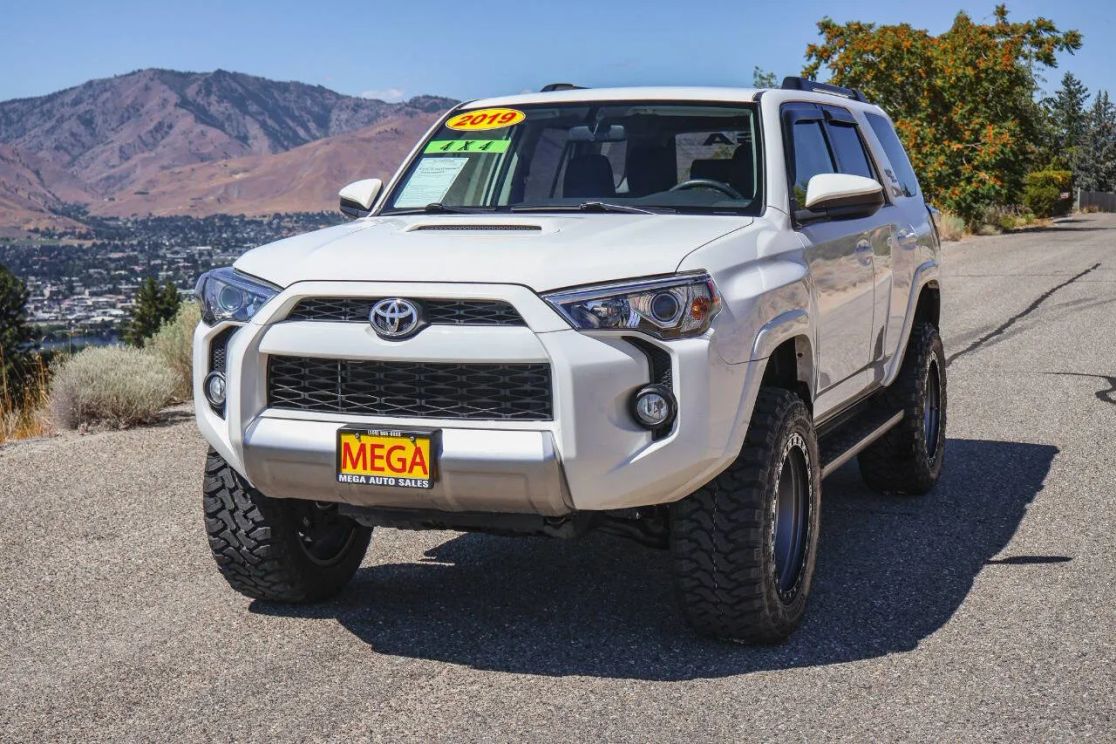 toyota 4runner 2019 JTEBU5JR8K5656889 image toyota 4runner 2019 JTEBU5JR8K5656889 image