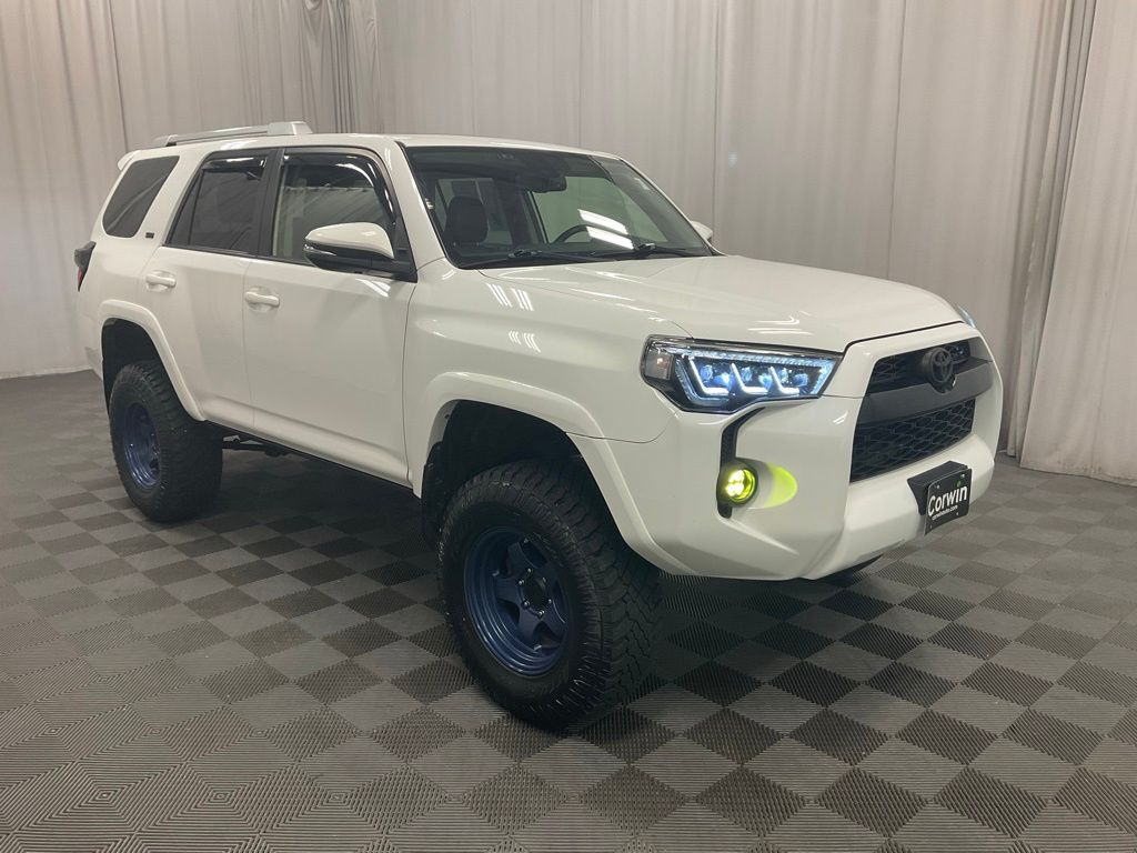 toyota 4runner 2018 JTEBU5JR9J5575642 image toyota 4runner 2018 JTEBU5JR9J5575642 image