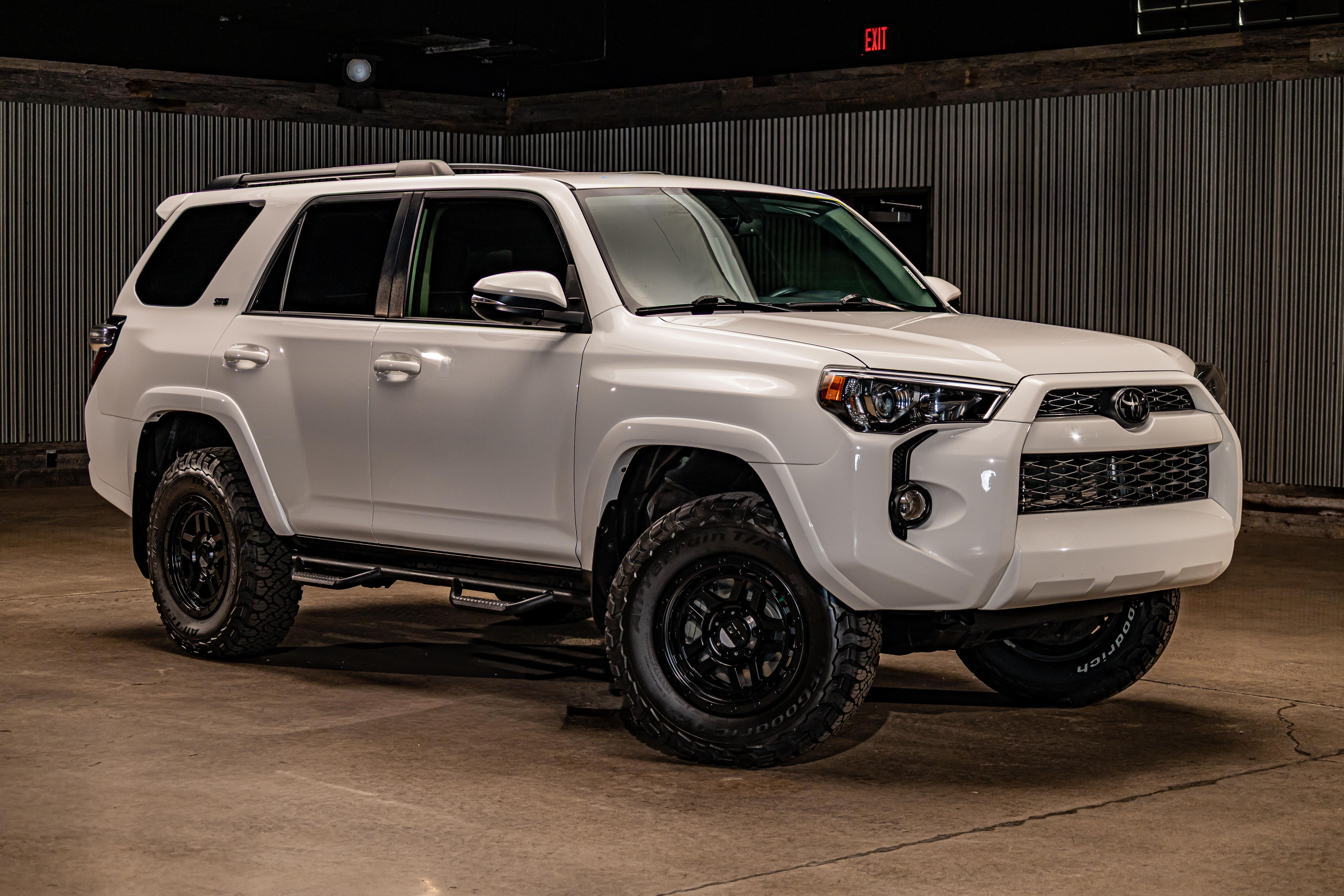 toyota 4runner 2018 JTEBU5JR1J5520277 image toyota 4runner 2018 JTEBU5JR1J5520277 image
