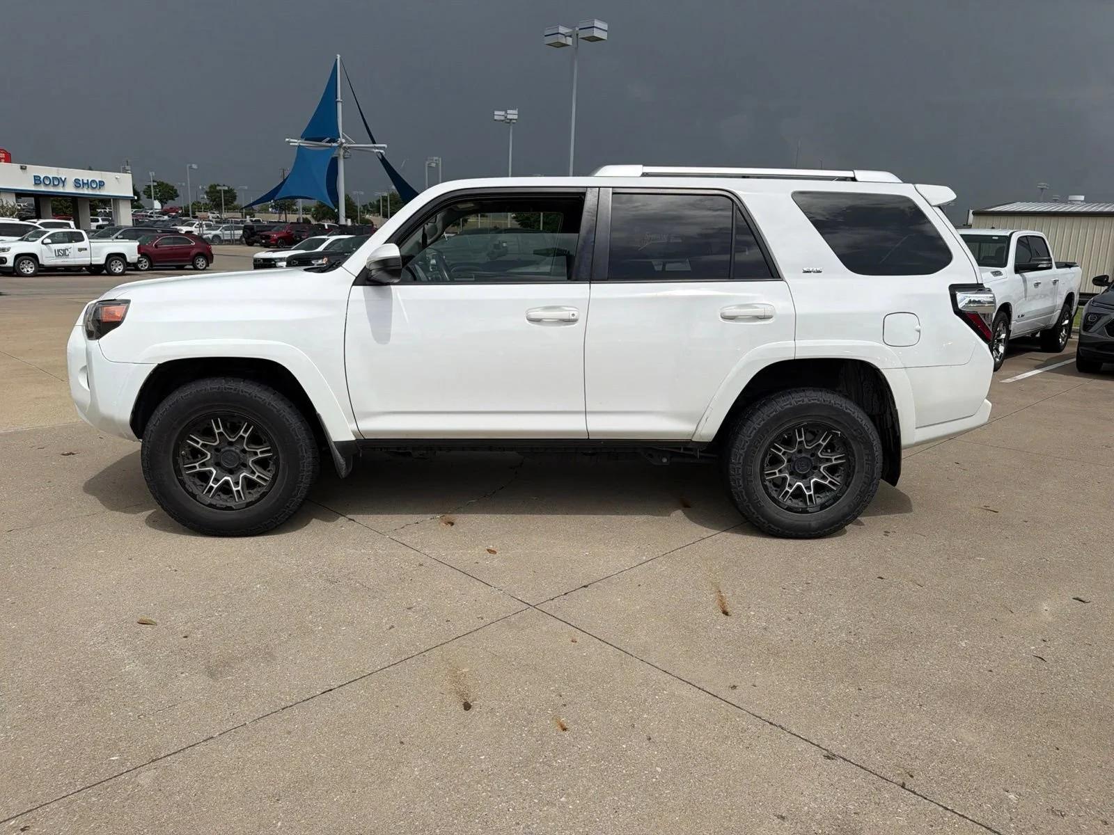 toyota 4runner 2018 JTEBU5JR0J5531691 image toyota 4runner 2018 JTEBU5JR0J5531691 image