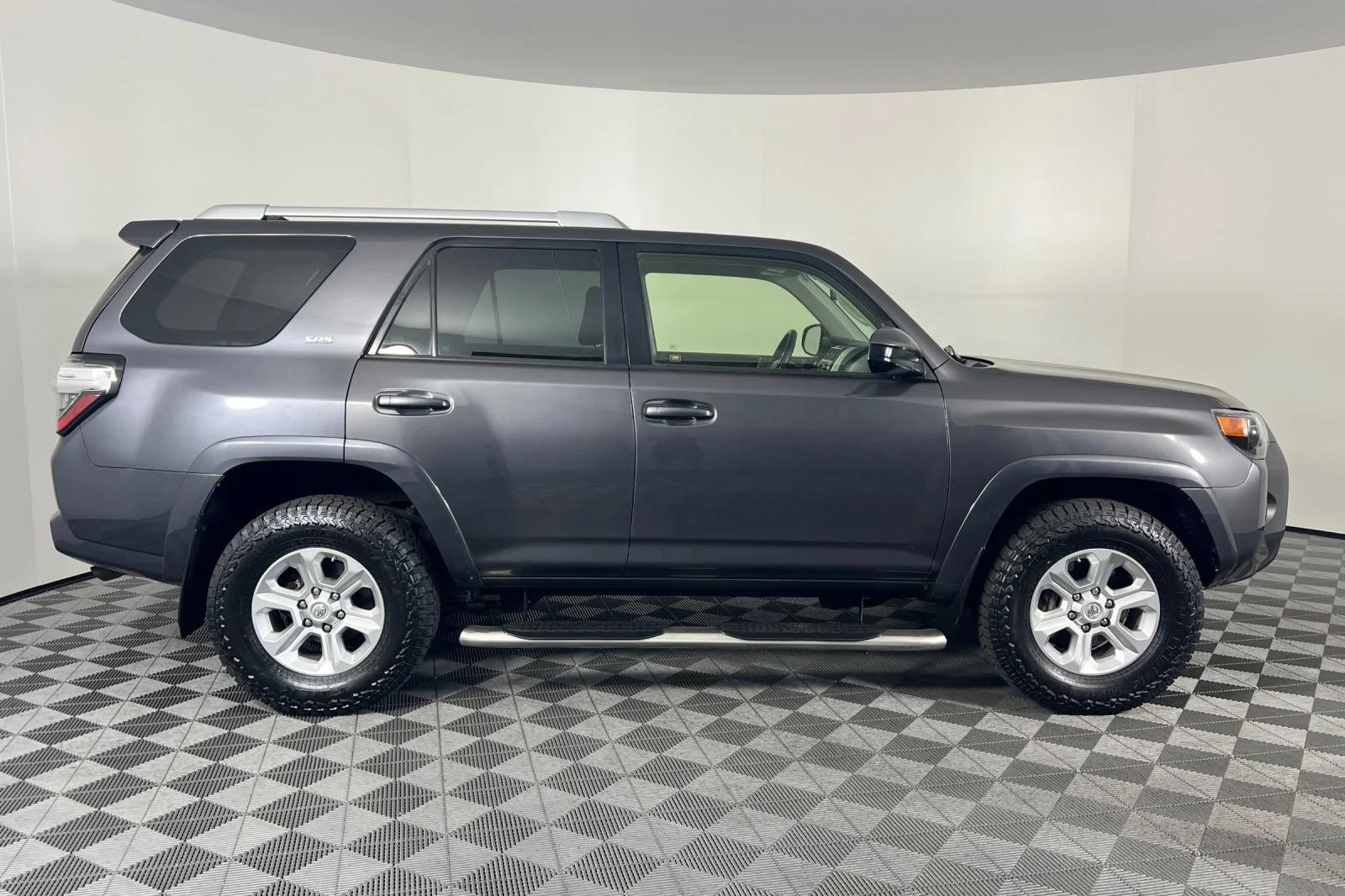 toyota 4runner 2018 JTEBU5JR7J5486569 image toyota 4runner 2018 JTEBU5JR7J5486569 image