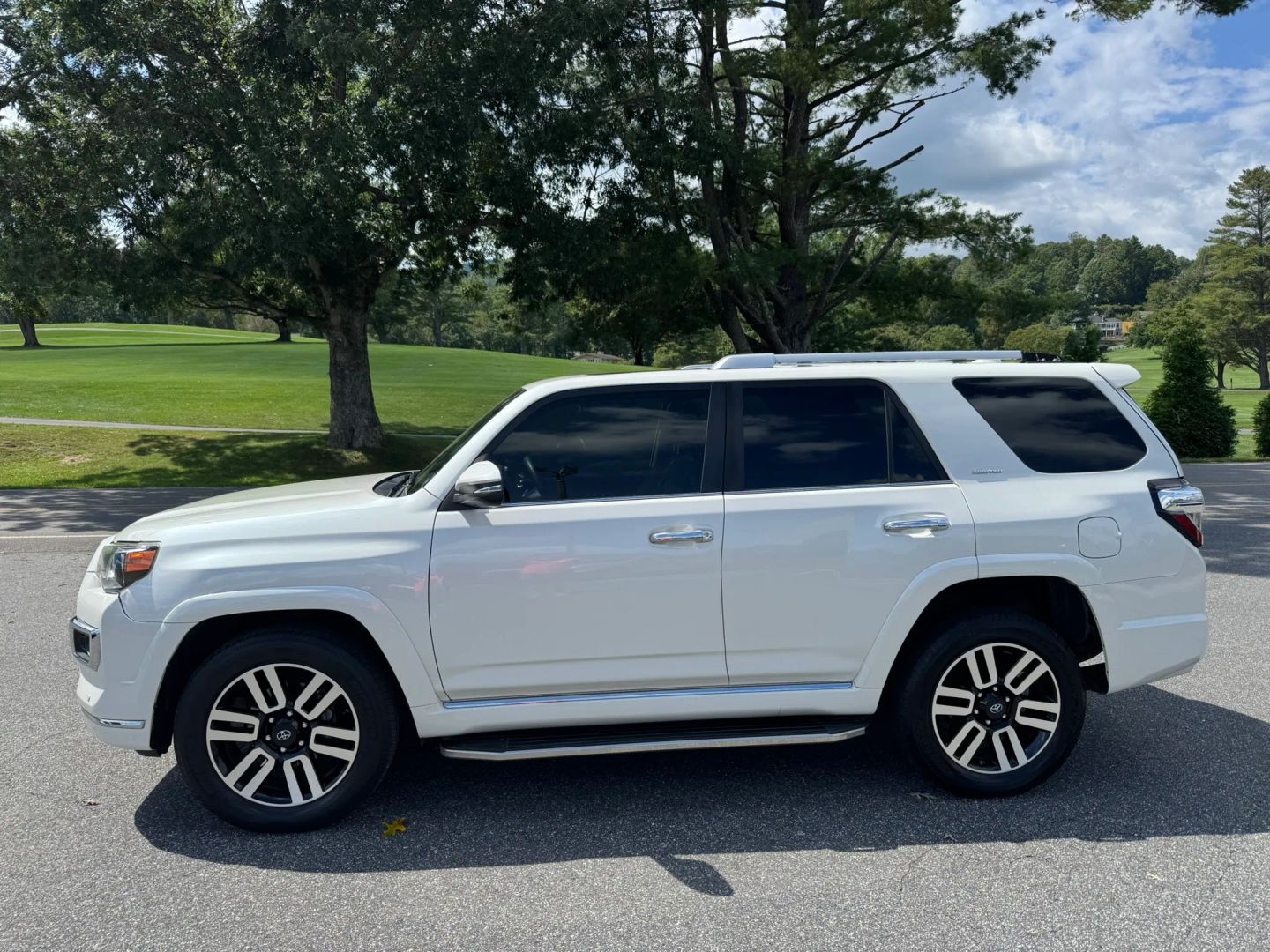 toyota 4runner 2018 JTEBU5JR0J5560012 image toyota 4runner 2018 JTEBU5JR0J5560012 image