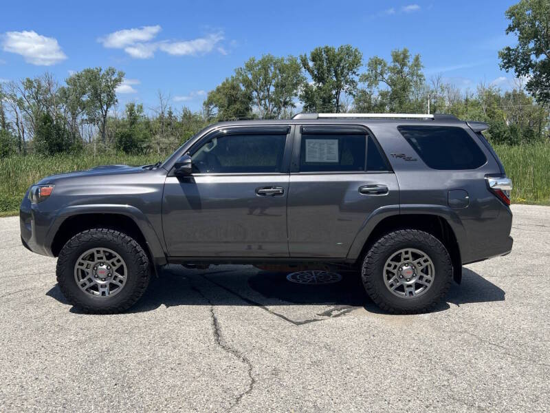 toyota 4runner 2018 JTEBU5JR8J5597390 image toyota 4runner 2018 JTEBU5JR8J5597390 image