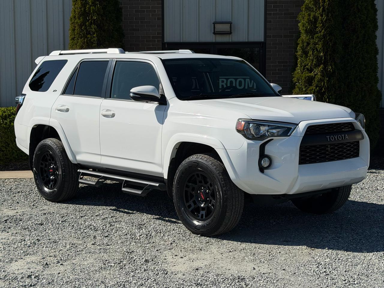 toyota 4runner 2017 JTEBU5JR8H5461352 image