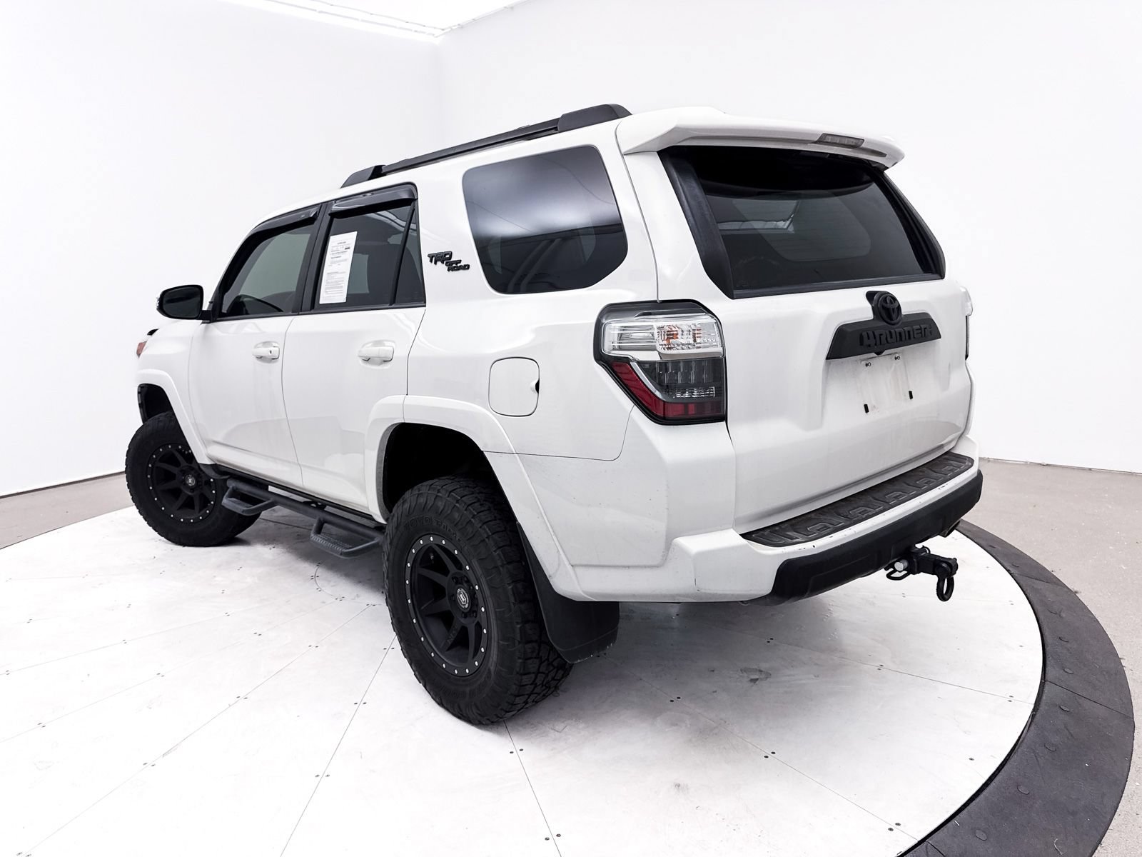toyota 4runner 2020 JTEBU5JR5L5784640 image toyota 4runner 2020 JTEBU5JR5L5784640 image