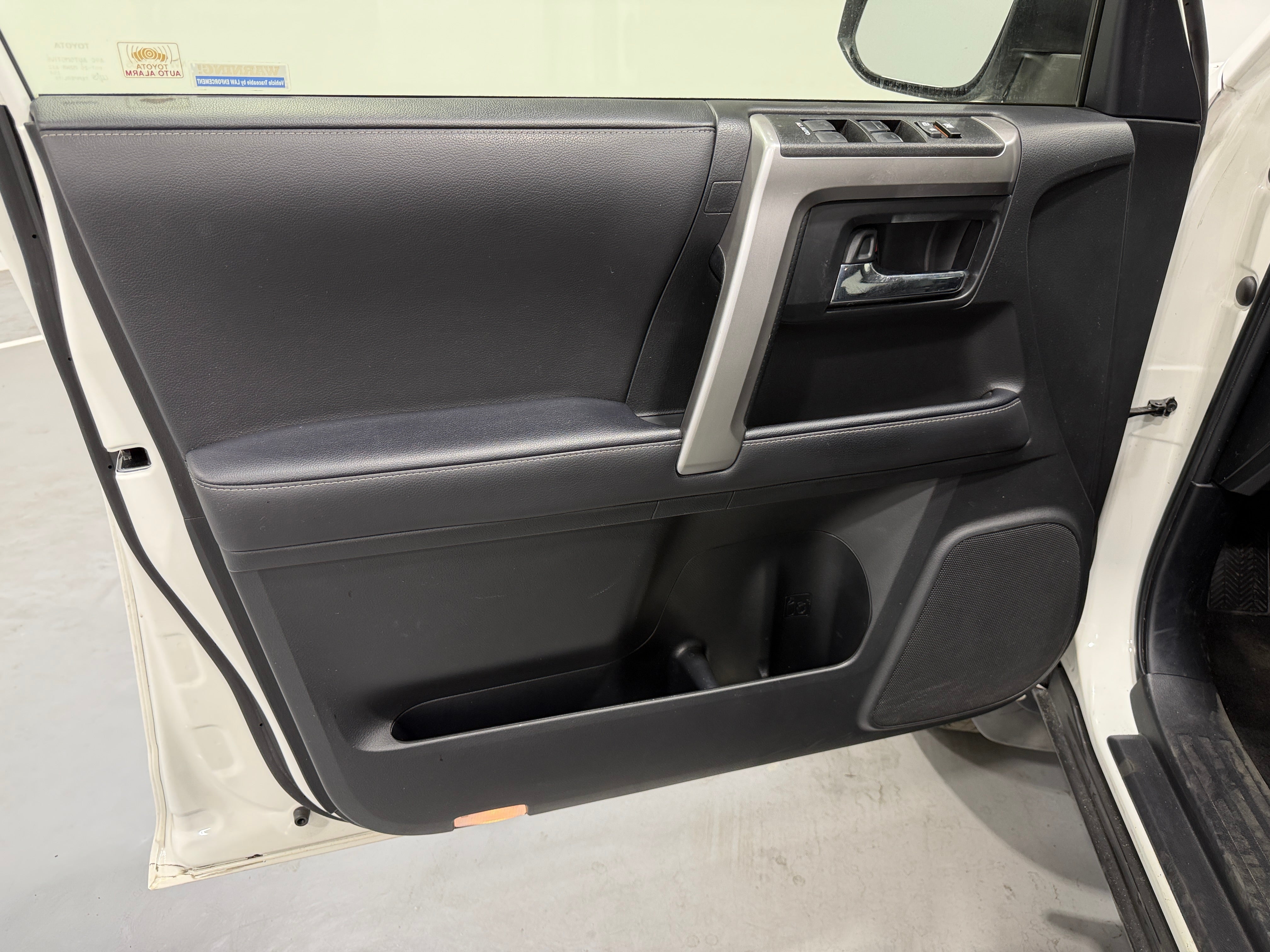 toyota 4runner 2020 JTEBU5JR3L5814640 image toyota 4runner 2020 JTEBU5JR3L5814640 image