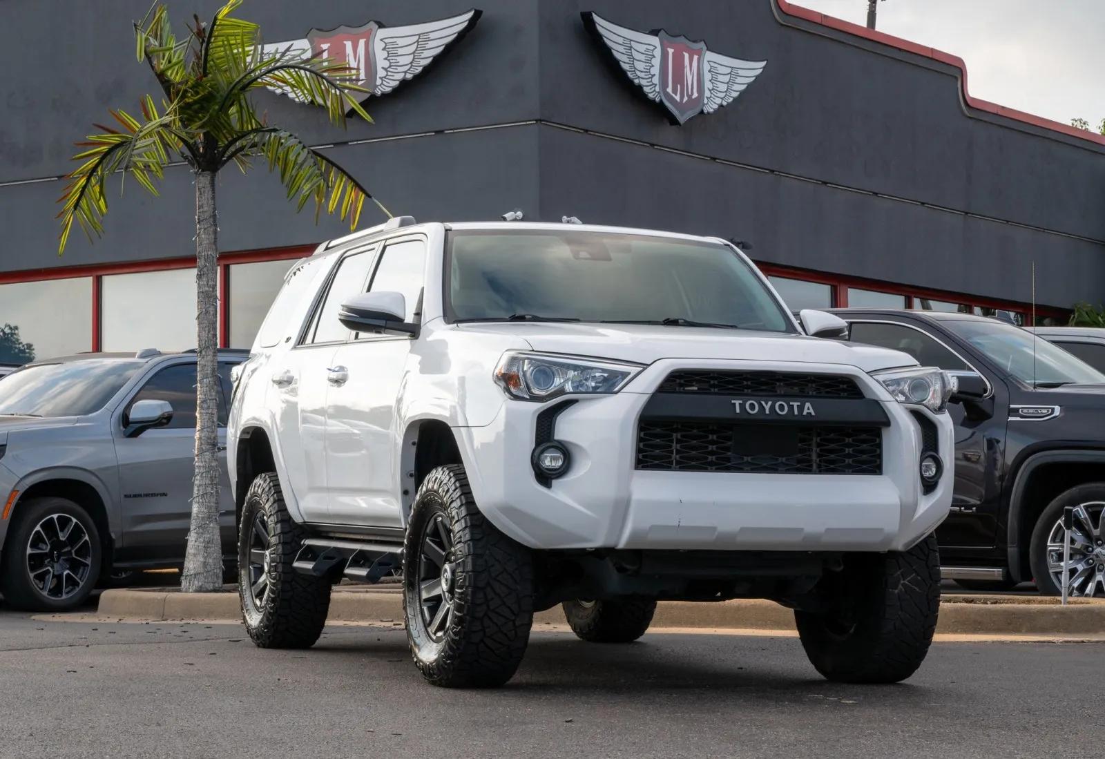 toyota 4runner 2020 JTEBU5JR0L5817432 image toyota 4runner 2020 JTEBU5JR0L5817432 image