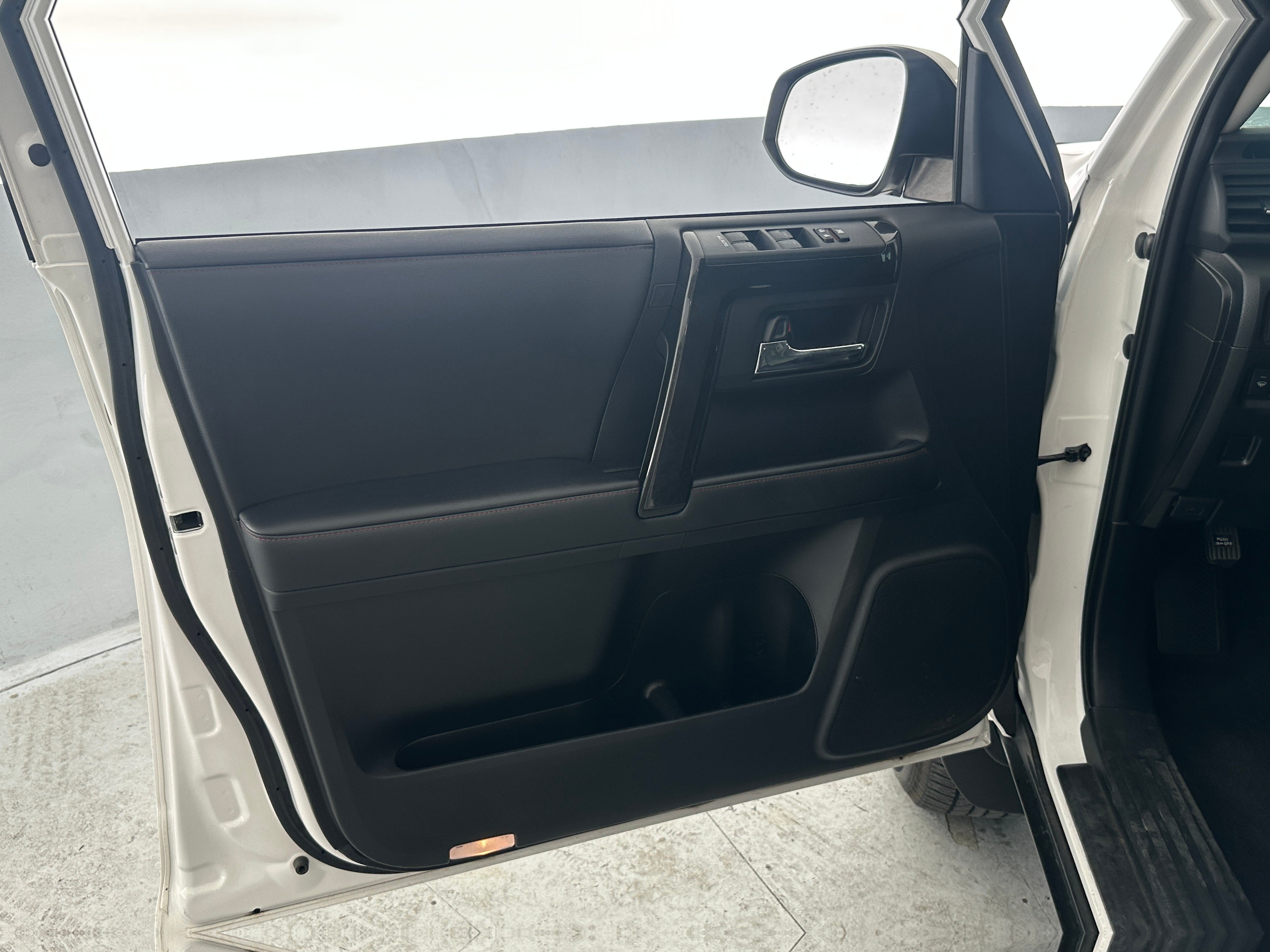 toyota 4runner 2020 JTEBU5JR3L5794681 image toyota 4runner 2020 JTEBU5JR3L5794681 image