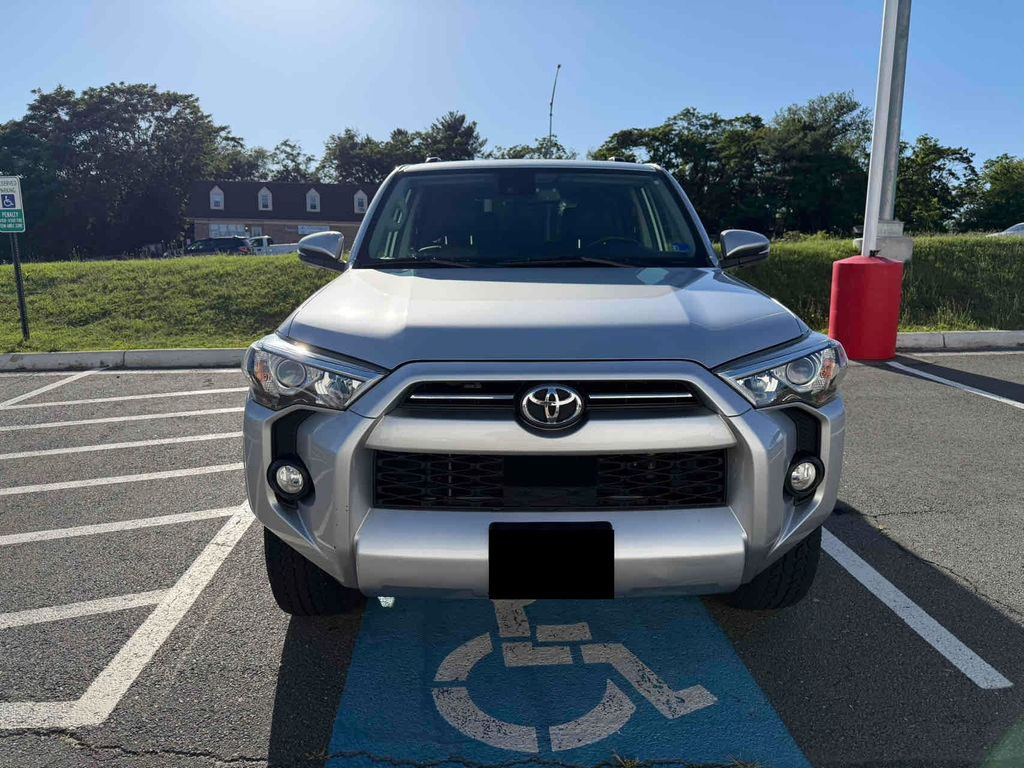 toyota 4runner 2020 JTEBU5JR2L5779718 image toyota 4runner 2020 JTEBU5JR2L5779718 image