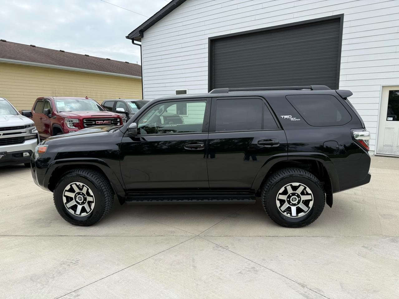 toyota 4runner 2020 JTEBU5JR9L5780753 image toyota 4runner 2020 JTEBU5JR9L5780753 image