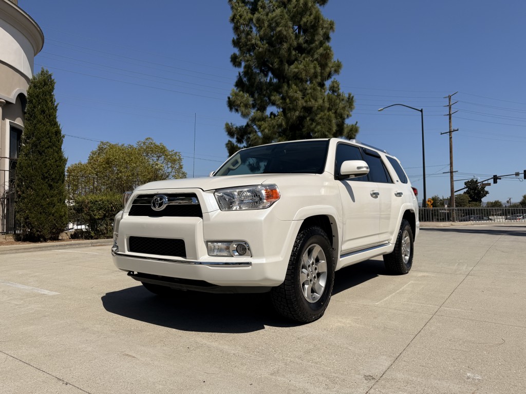 toyota 4runner 2011 JTEZU5JR7B5021127 image toyota 4runner 2011 JTEZU5JR7B5021127 image