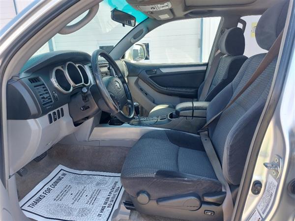 toyota 4runner 2005 JTEBU14R858032503 image toyota 4runner 2005 JTEBU14R858032503 image