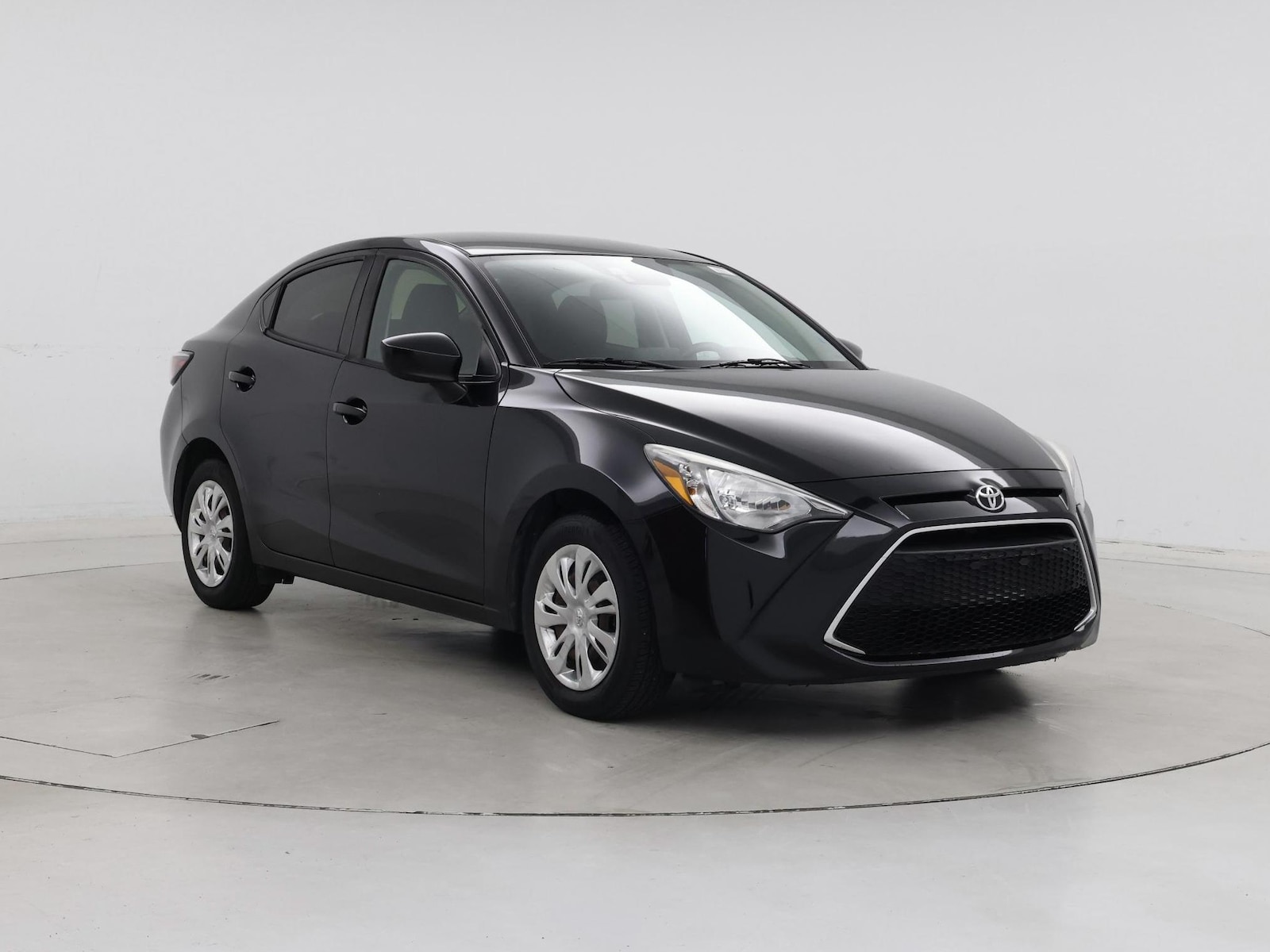 toyota yaris 2019 3MYDLBYV1KY503096 image