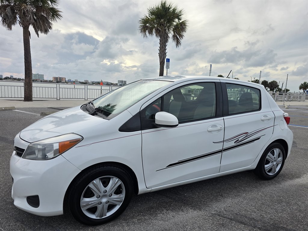 toyota yaris 2013 JTDKTUD32DD558104 image toyota yaris 2013 JTDKTUD32DD558104 image