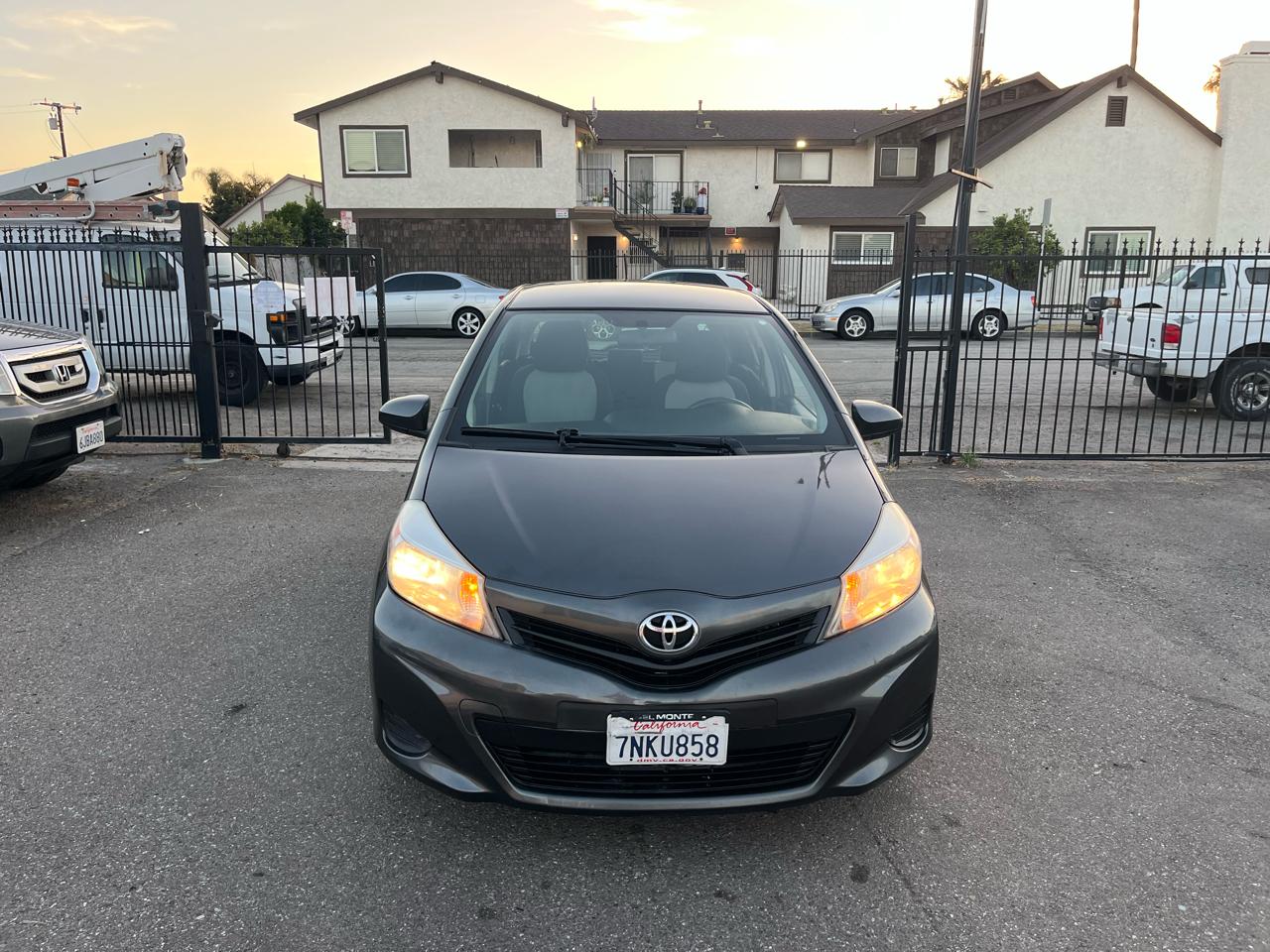toyota yaris 2014 JTDKTUD33ED575043 image toyota yaris 2014 JTDKTUD33ED575043 image