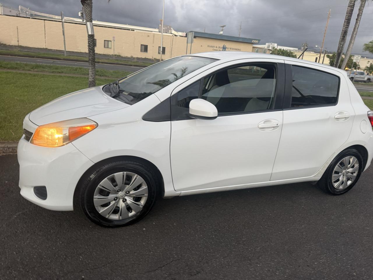 toyota yaris 2014 JTDKTUD37ED575630 image toyota yaris 2014 JTDKTUD37ED575630 image