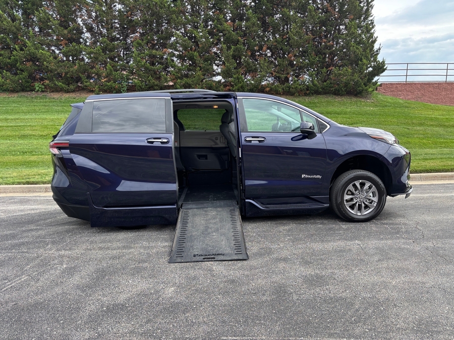 toyota sienna 2023 5TDJRKEC1PS179794 image toyota sienna 2023 5TDJRKEC1PS179794 image