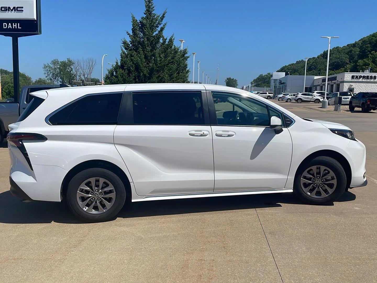 toyota sienna 2023 5TDKSKFC3PS085598 image toyota sienna 2023 5TDKSKFC3PS085598 image