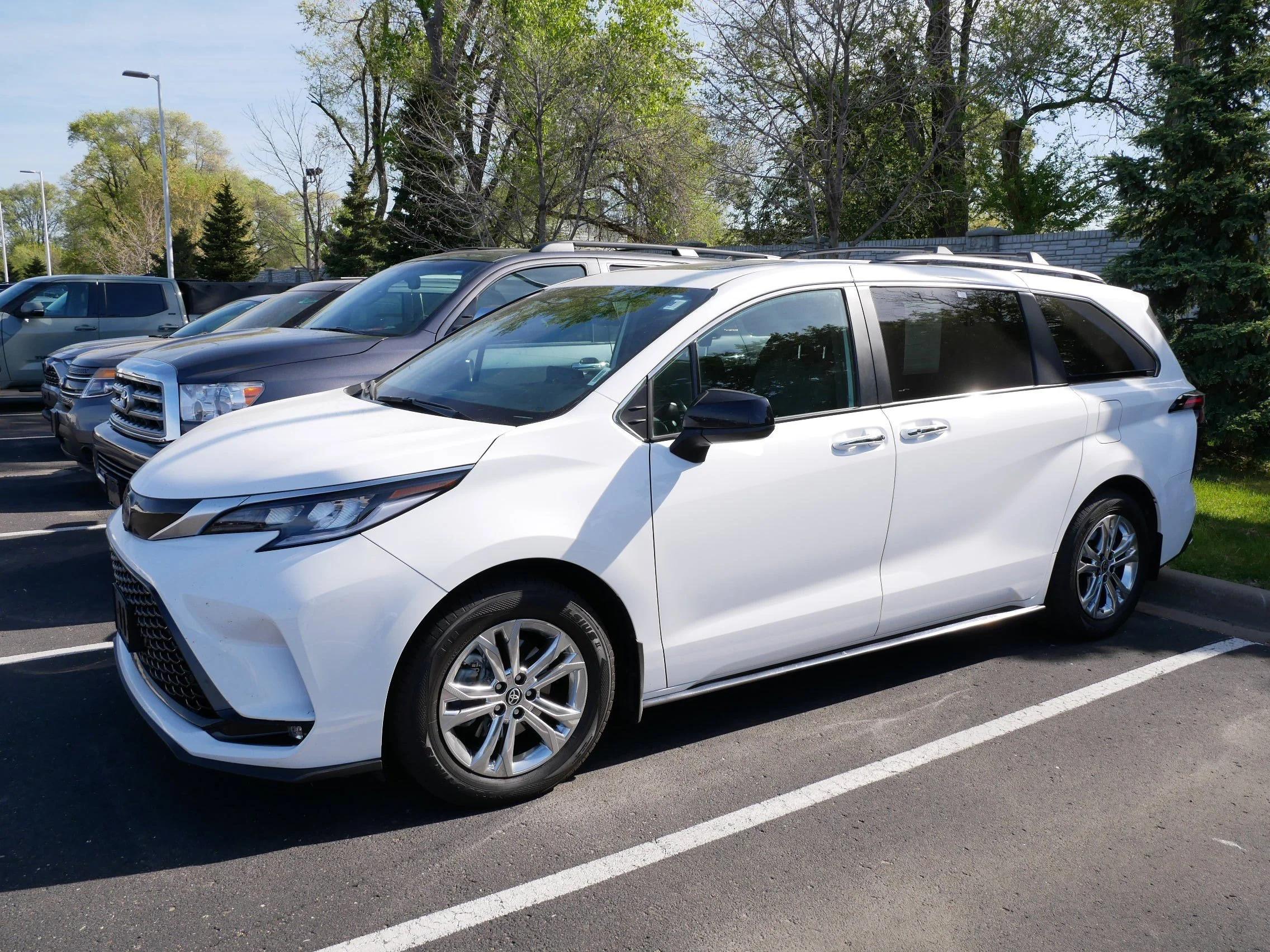 toyota sienna 2023 5TDDSKFC2PS106708 image toyota sienna 2023 5TDDSKFC2PS106708 image