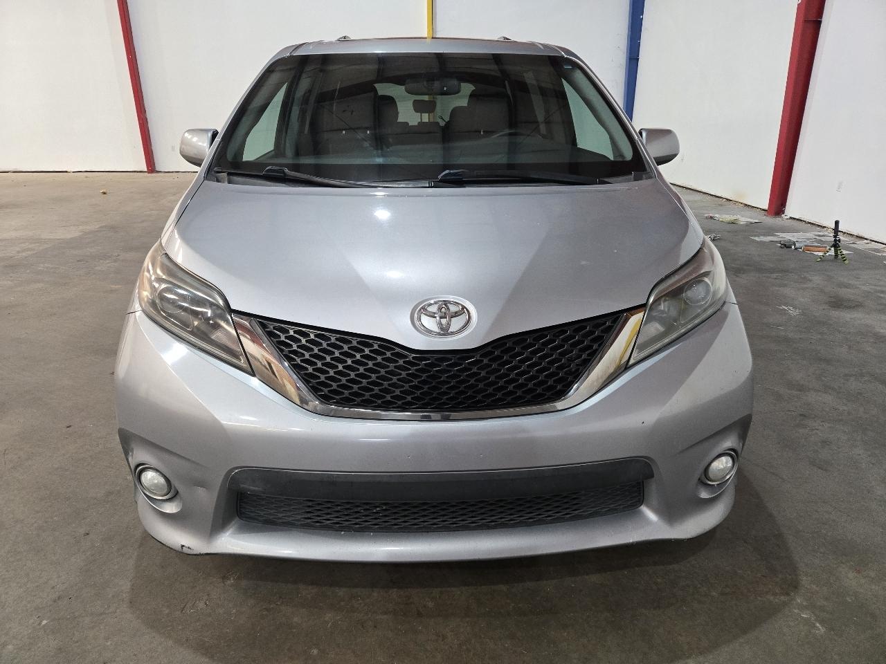 toyota sienna 2016 5TDXK3DC1GS733681 image toyota sienna 2016 5TDXK3DC1GS733681 image