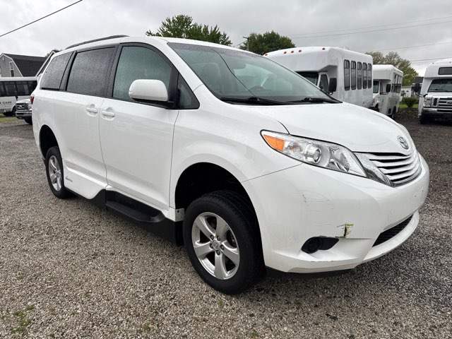 toyota sienna 2016 5TDKK3DC1GS695685 image toyota sienna 2016 5TDKK3DC1GS695685 image