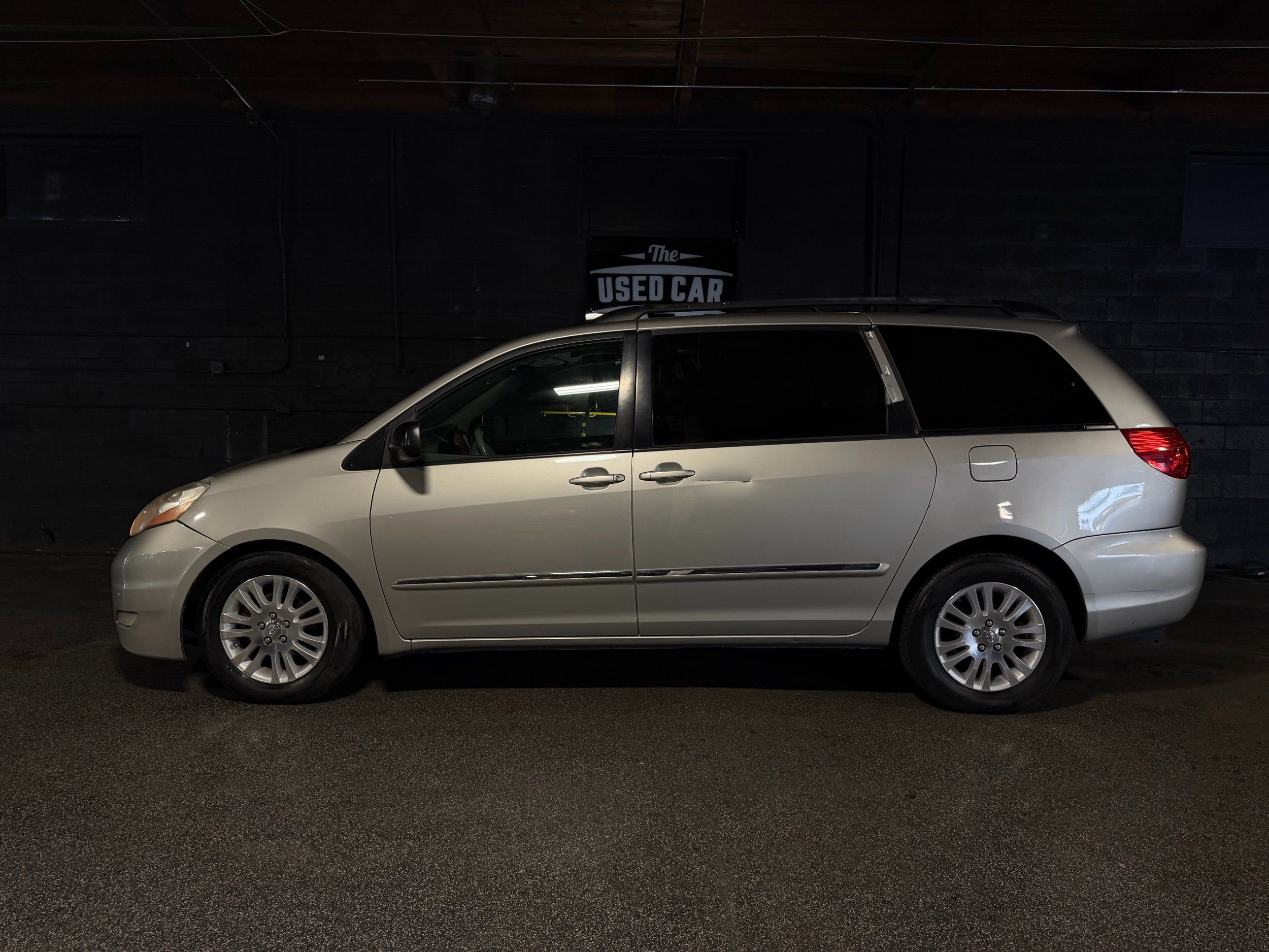toyota sienna 2009 5TDBK22C19S027126 image toyota sienna 2009 5TDBK22C19S027126 image