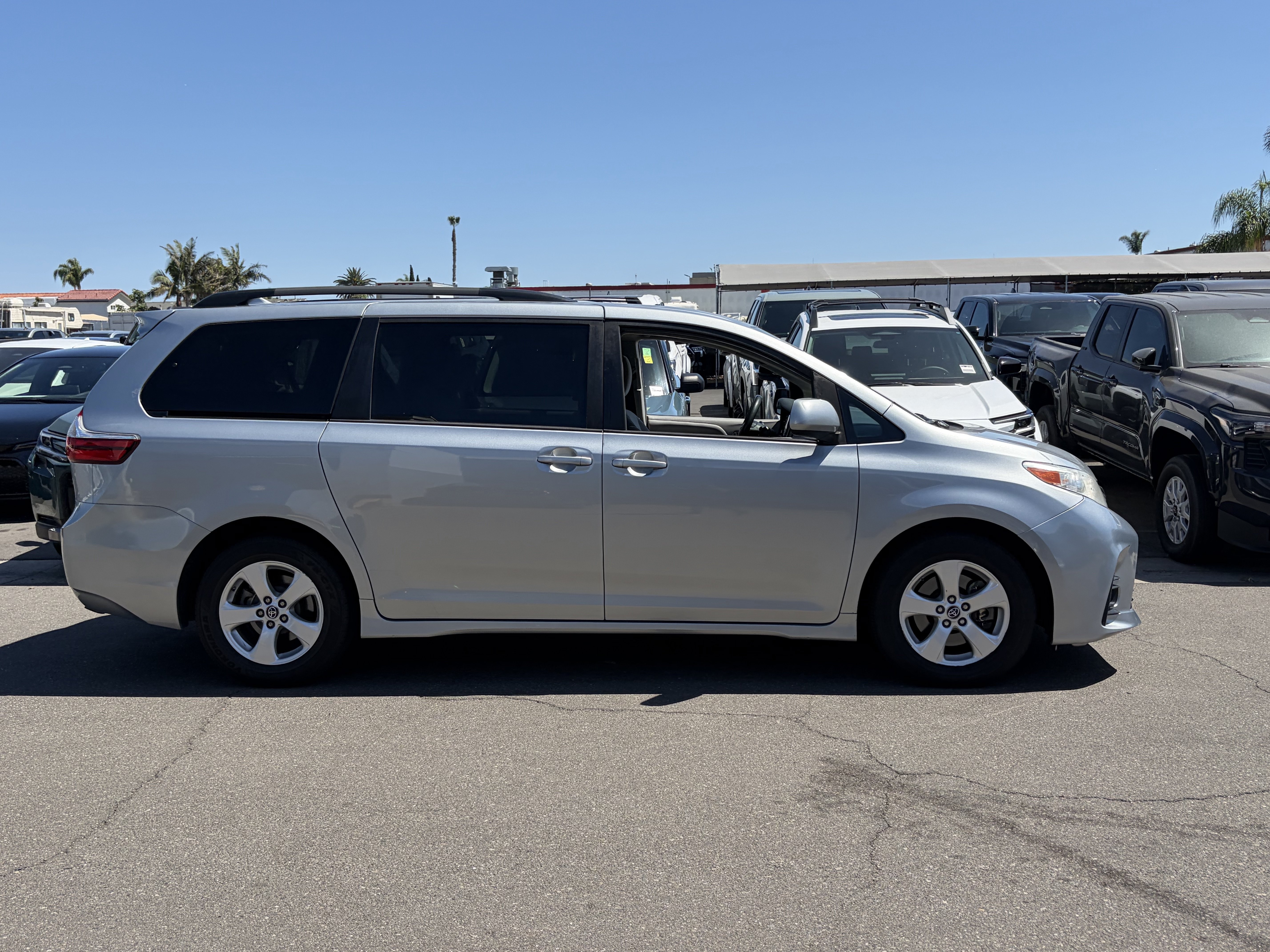 toyota sienna 2019 5TDKZ3DC3KS014656 image toyota sienna 2019 5TDKZ3DC3KS014656 image