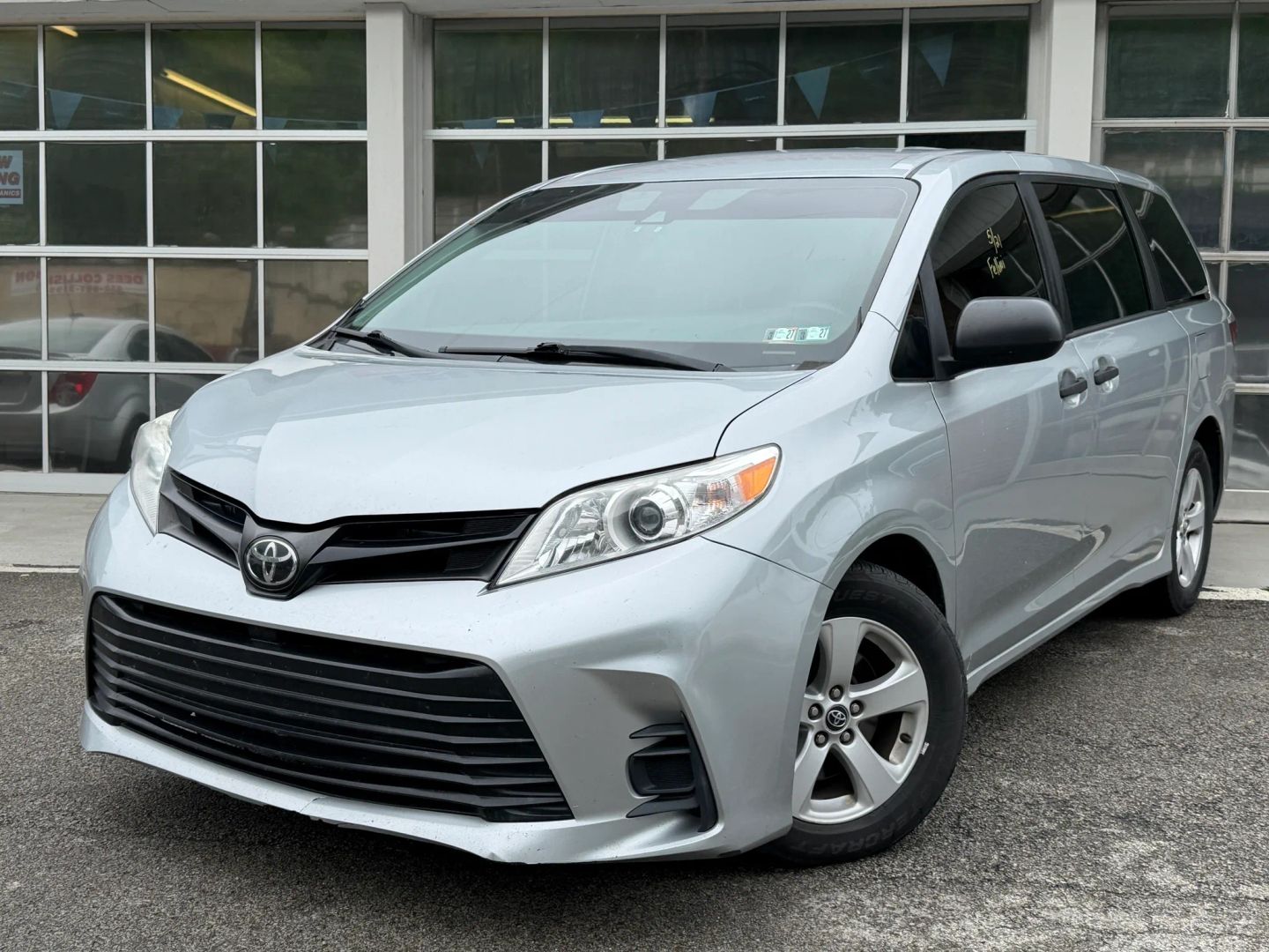 toyota sienna 2019 5TDZZ3DC3KS975076 image toyota sienna 2019 5TDZZ3DC3KS975076 image