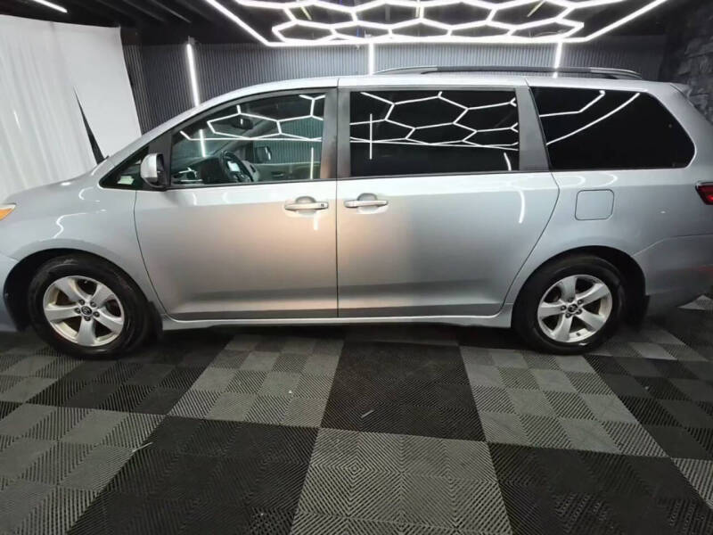 toyota sienna 2019 5TDKZ3DC8KS968030 image toyota sienna 2019 5TDKZ3DC8KS968030 image