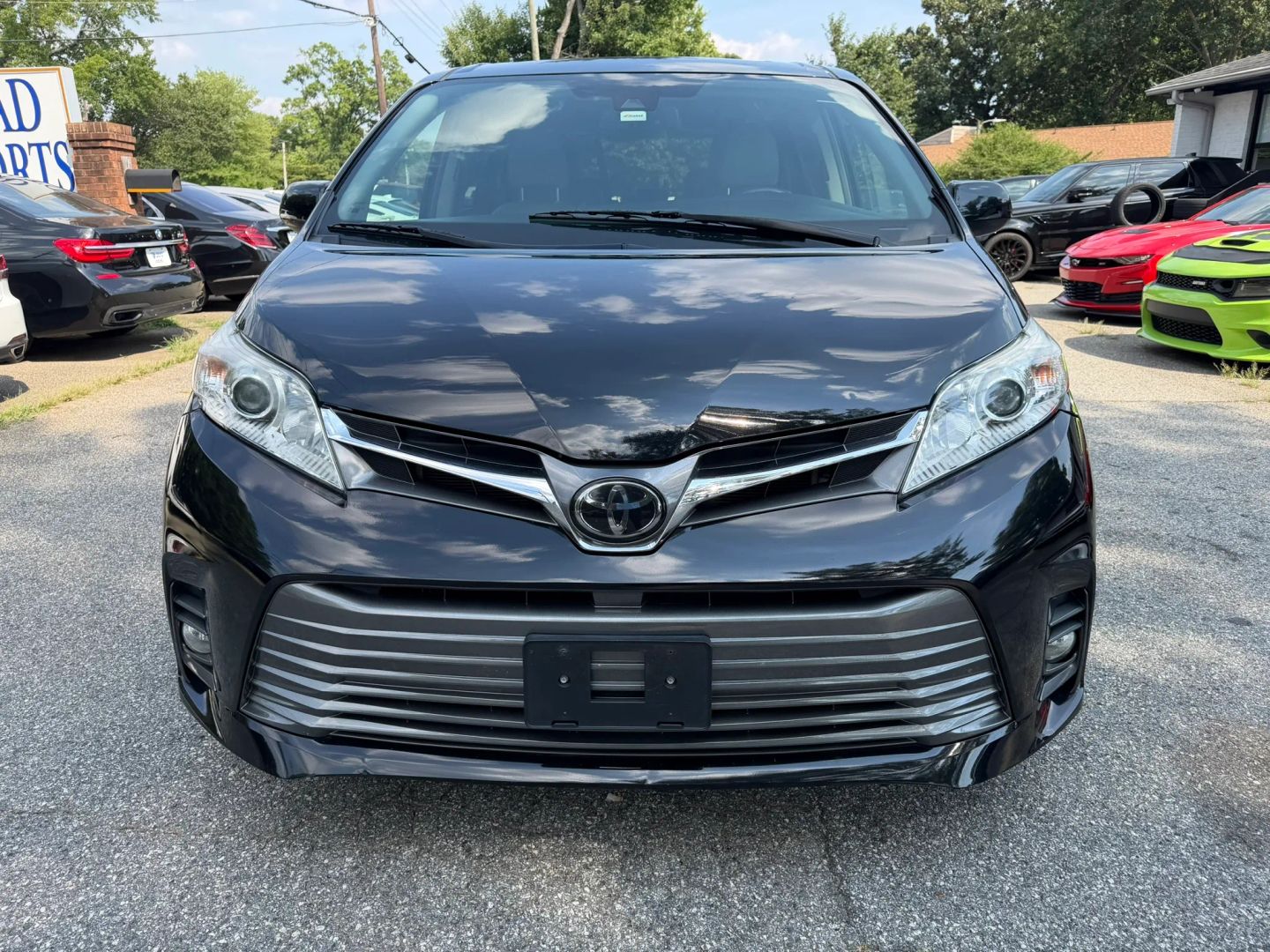 toyota sienna 2019 5TDDZ3DC5KS224569 image toyota sienna 2019 5TDDZ3DC5KS224569 image