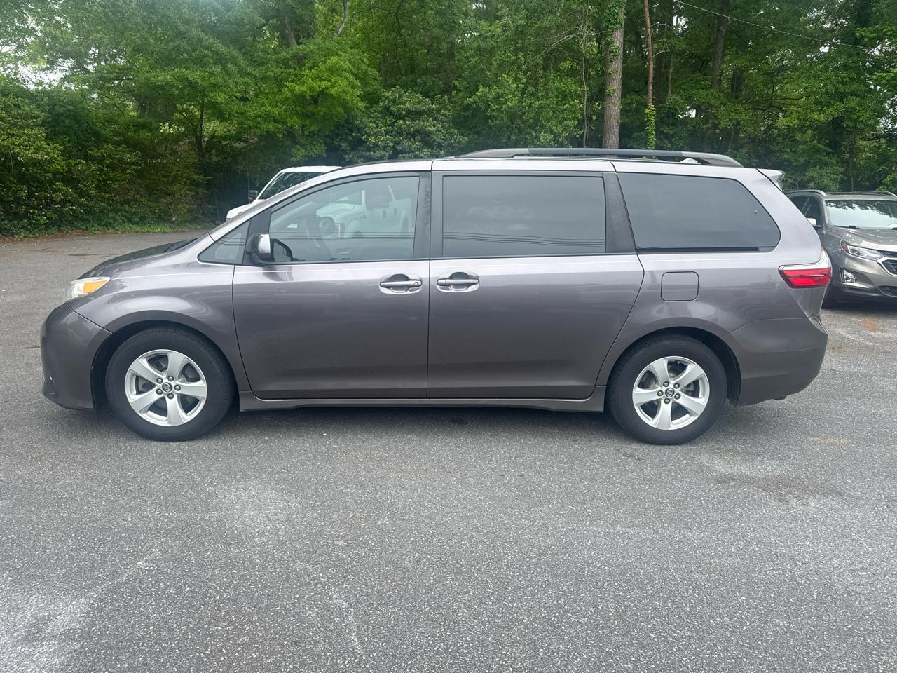 toyota sienna 2019 5TDKZ3DC8KS997155 image toyota sienna 2019 5TDKZ3DC8KS997155 image