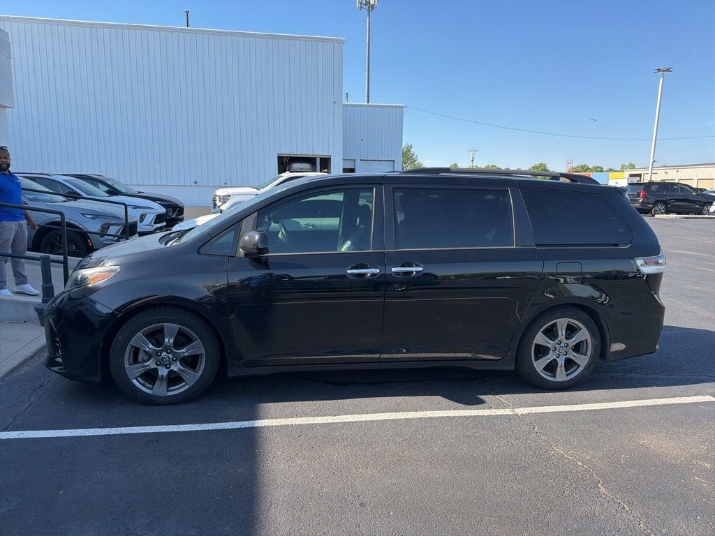 toyota sienna 2019 5TDXZ3DC9KS001464 image toyota sienna 2019 5TDXZ3DC9KS001464 image