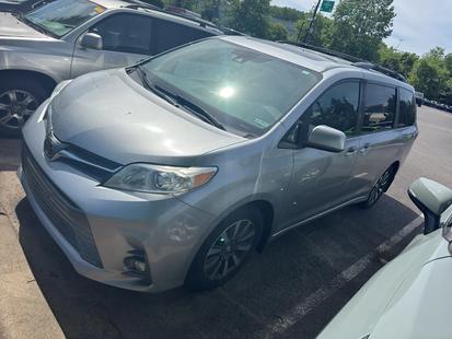 toyota sienna 2018 5TDDZ3DC2JS209798 image toyota sienna 2018 5TDDZ3DC2JS209798 image