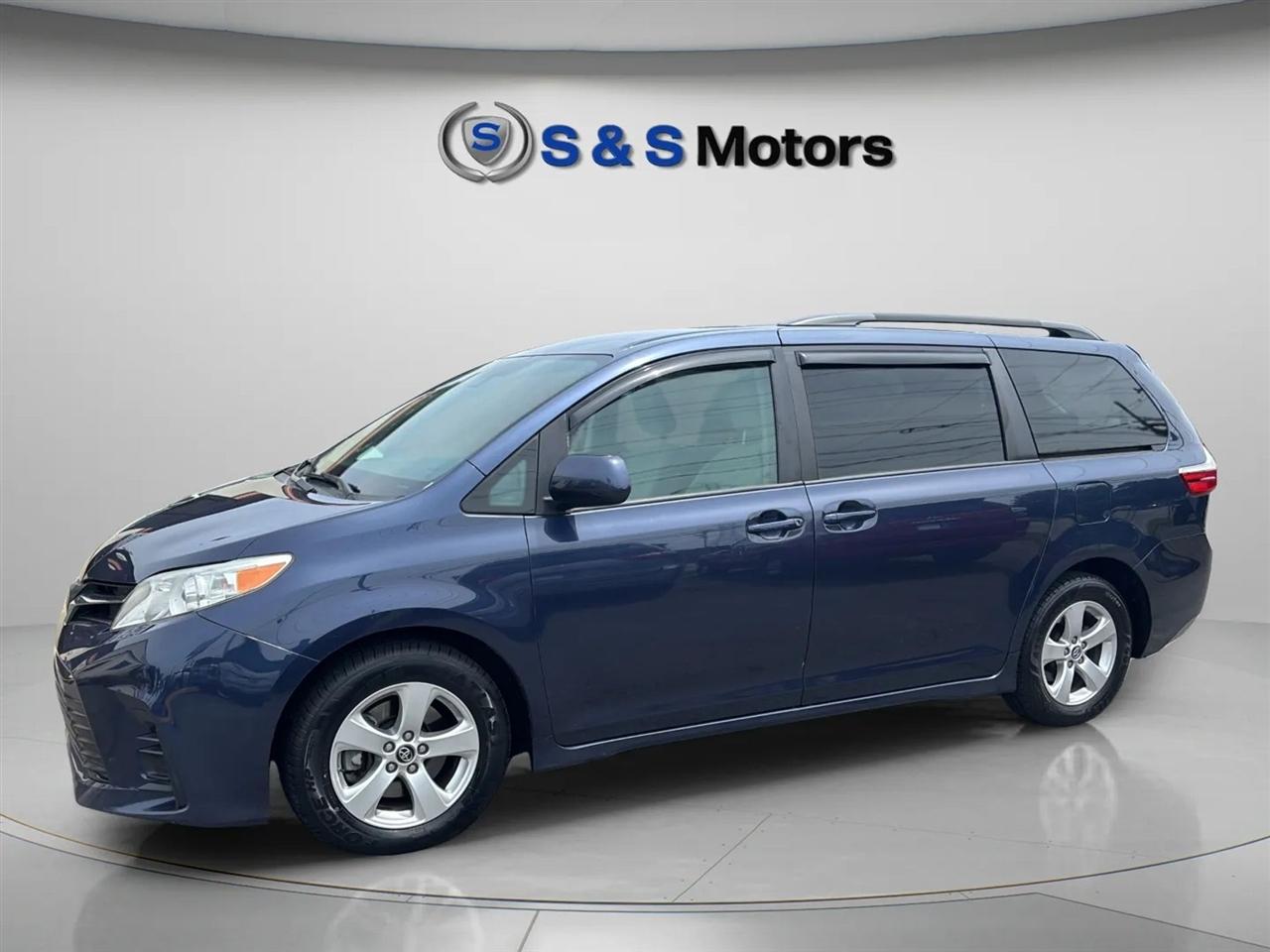 toyota sienna 2018 5TDKZ3DC3JS930512 image toyota sienna 2018 5TDKZ3DC3JS930512 image