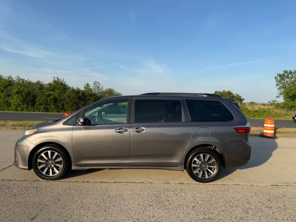 toyota sienna 2018 5TDJZ3DC1JS198618 image toyota sienna 2018 5TDJZ3DC1JS198618 image