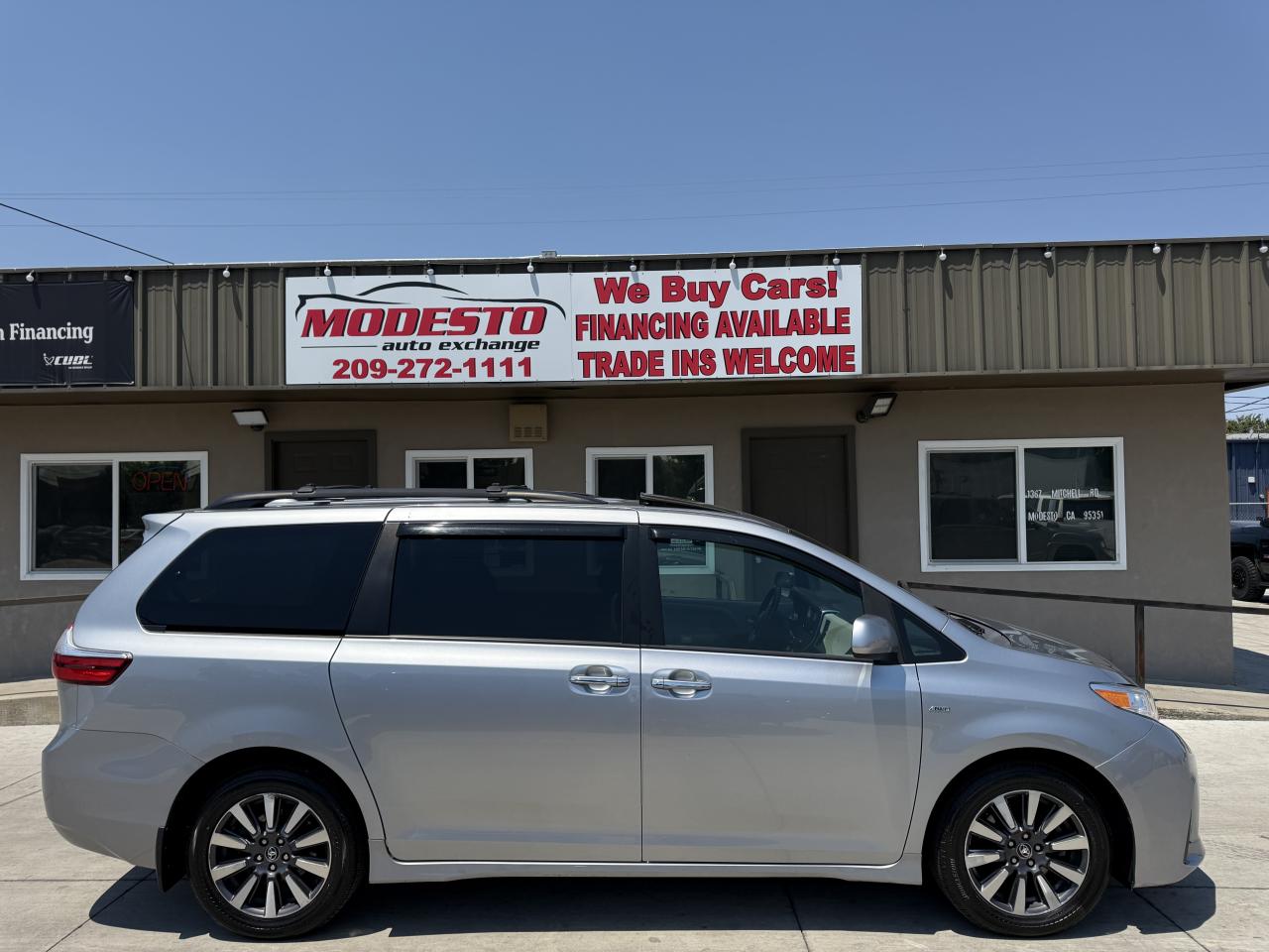 toyota sienna 2018 5TDDZ3DC5JS194813 image toyota sienna 2018 5TDDZ3DC5JS194813 image