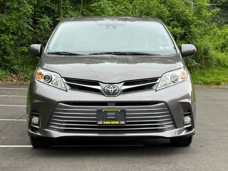 toyota sienna 2018 5TDDZ3DC2JS193568 image toyota sienna 2018 5TDDZ3DC2JS193568 image