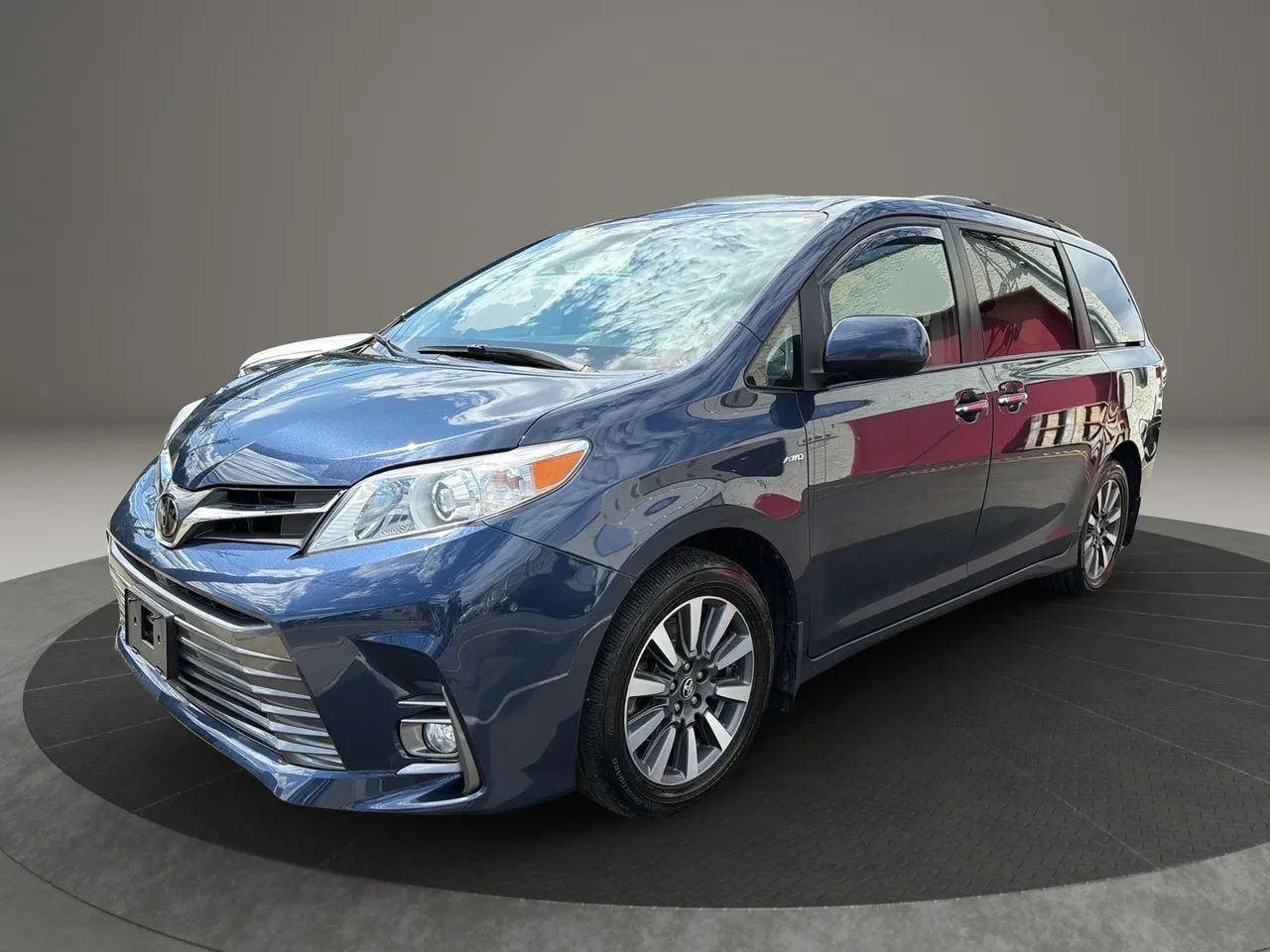 toyota sienna 2018 5TDDZ3DC5JS191605 image toyota sienna 2018 5TDDZ3DC5JS191605 image