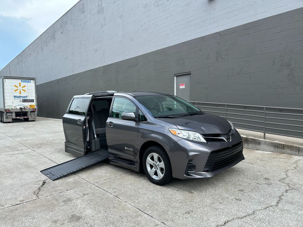 toyota sienna 2018 5TDKZ3DC9JS907283 image toyota sienna 2018 5TDKZ3DC9JS907283 image