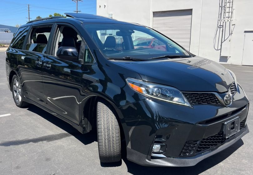 toyota sienna 2018 5TDXZ3DC5JS908324 image toyota sienna 2018 5TDXZ3DC5JS908324 image