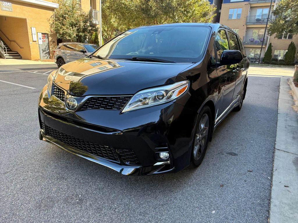 toyota sienna 2018 5TDXZ3DC0JS917612 image toyota sienna 2018 5TDXZ3DC0JS917612 image
