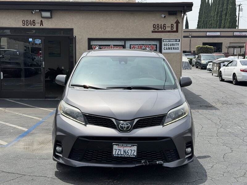 toyota sienna 2018 5TDXZ3DC8JS910746 image toyota sienna 2018 5TDXZ3DC8JS910746 image