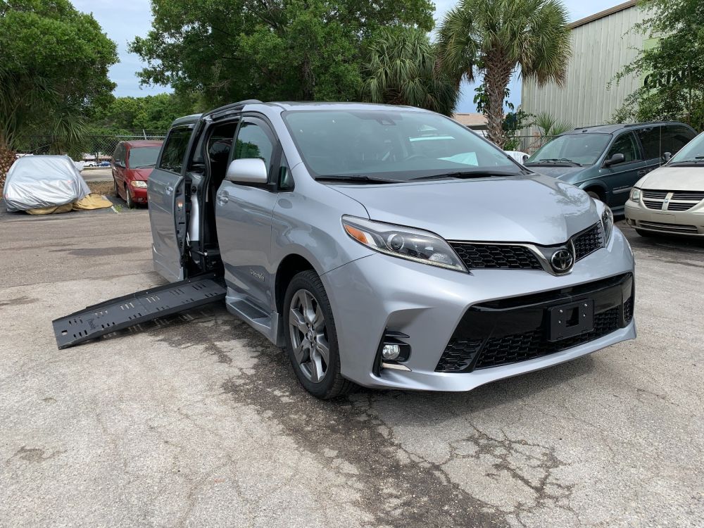 toyota sienna 2018 5TDXZ3DC2JS965502 image toyota sienna 2018 5TDXZ3DC2JS965502 image