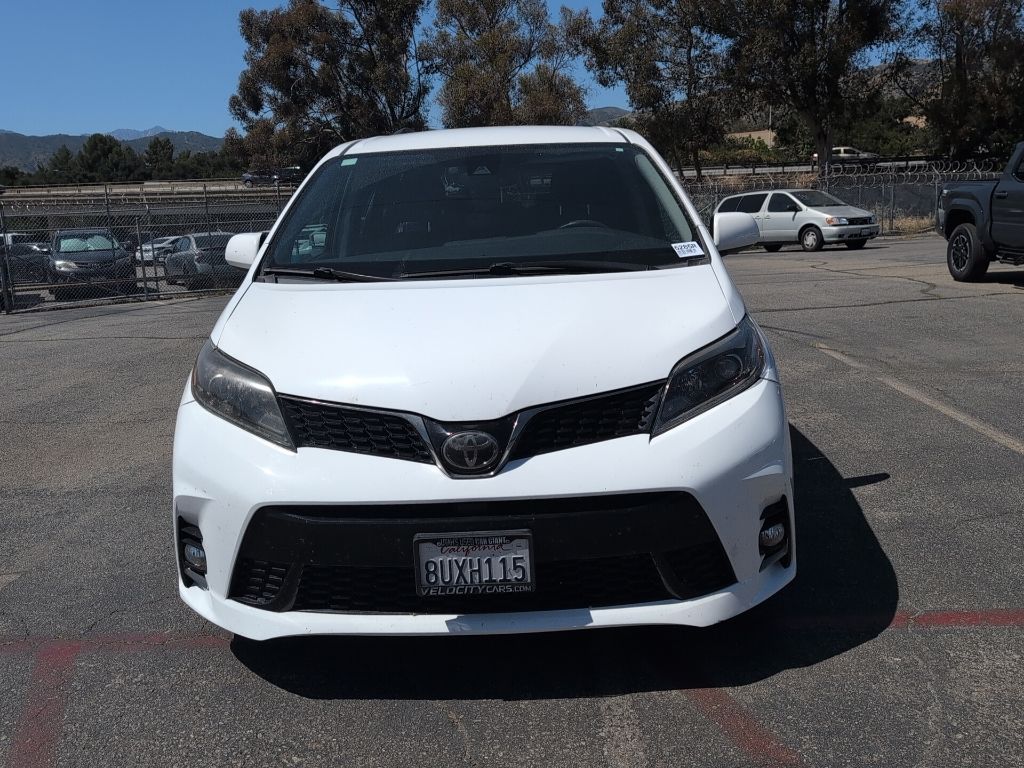 toyota sienna 2018 5TDXZ3DC3JS910735 image toyota sienna 2018 5TDXZ3DC3JS910735 image