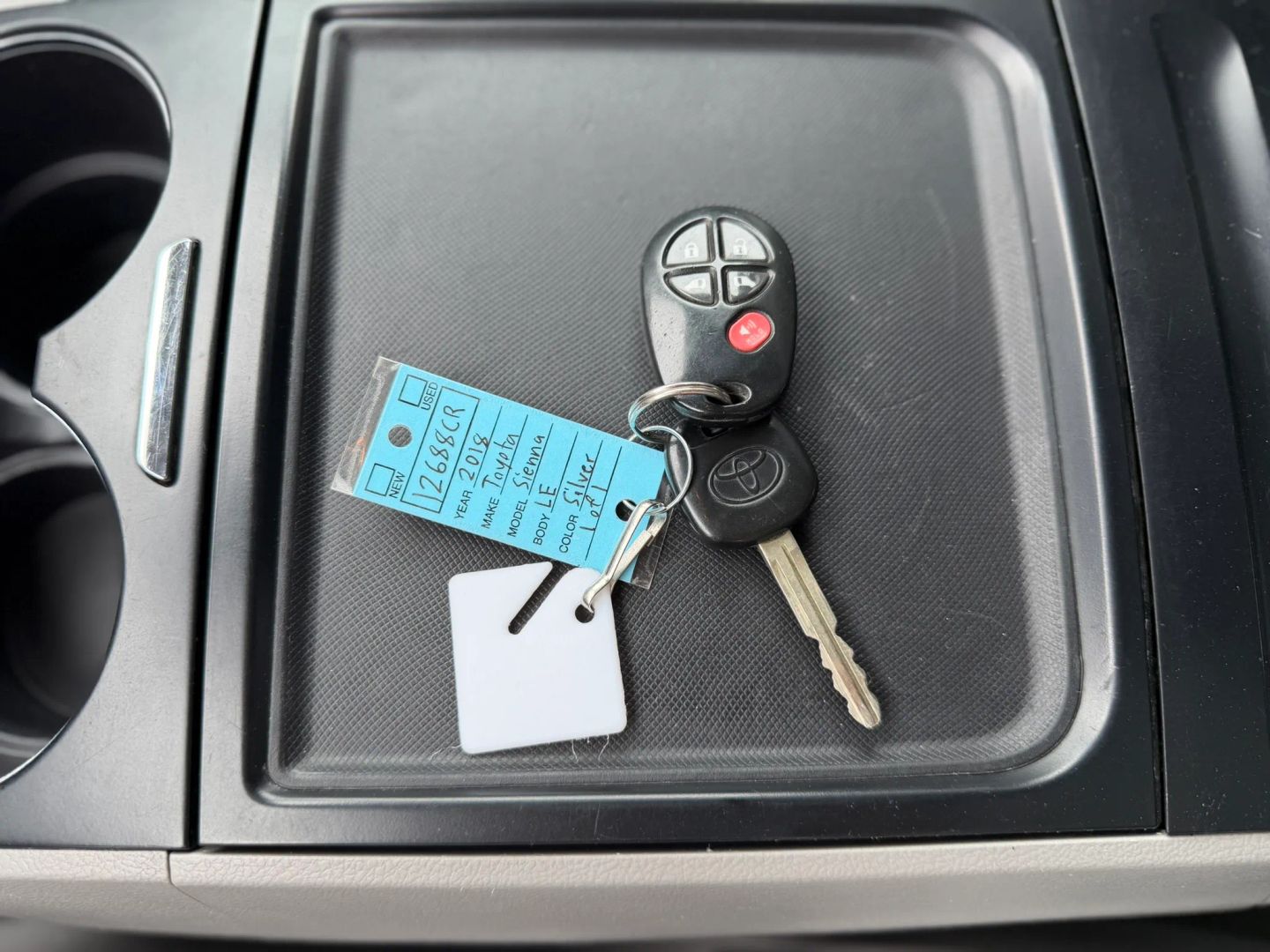 toyota sienna 2018 5TDKZ3DC3JS920174 image toyota sienna 2018 5TDKZ3DC3JS920174 image