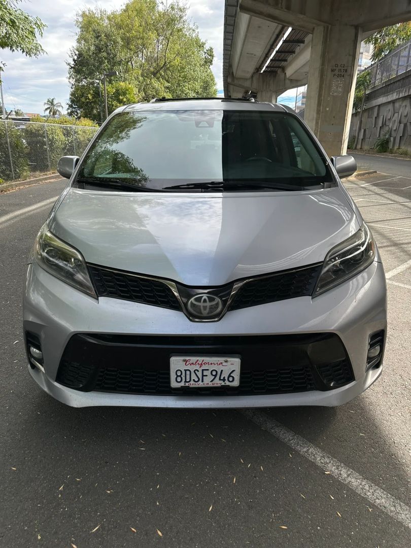 toyota sienna 2018 5TDXZ3DC0JS917559 image toyota sienna 2018 5TDXZ3DC0JS917559 image