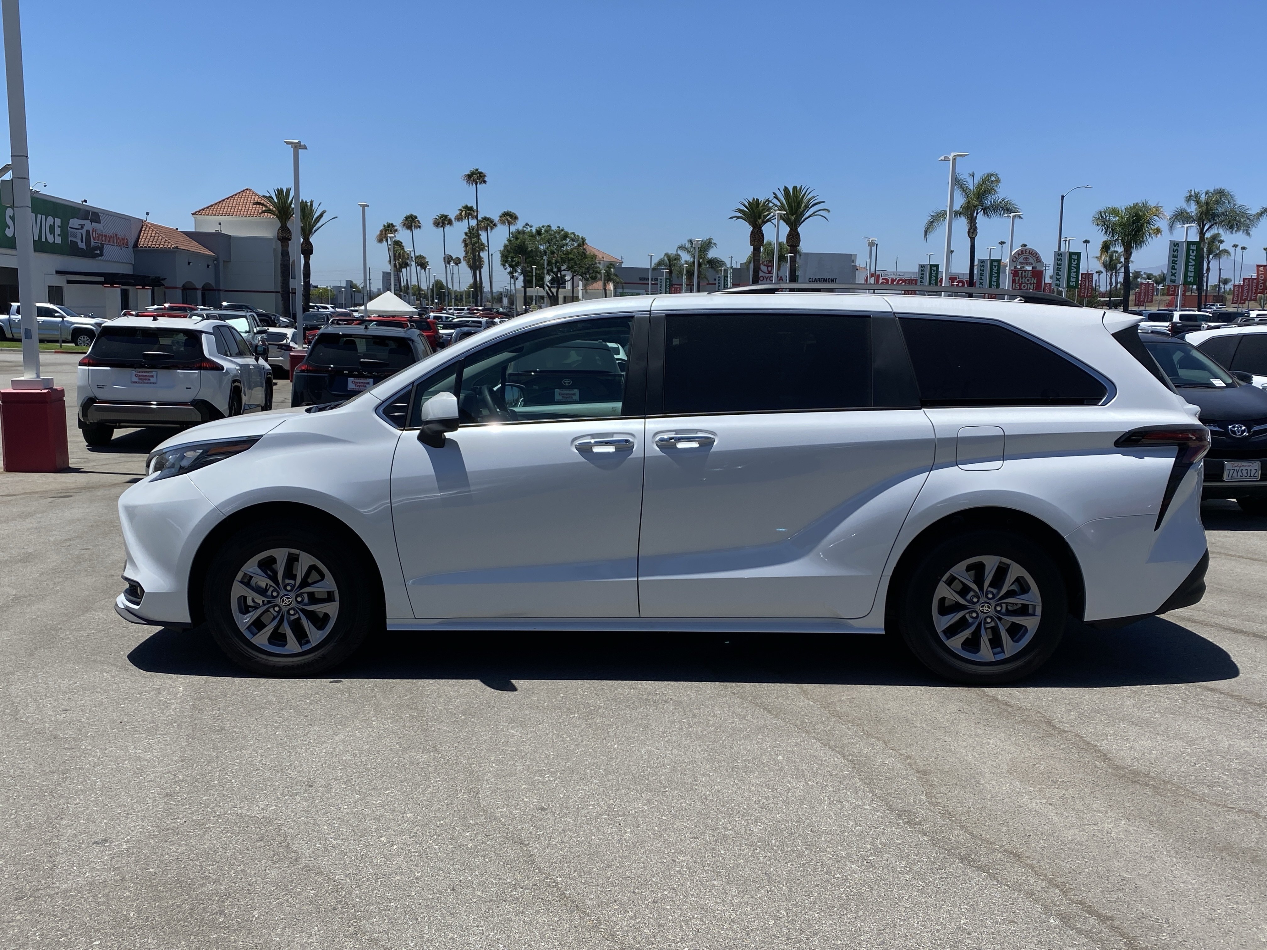 toyota sienna 2026 5TDYRKEC2TS299922 image toyota sienna 2026 5TDYRKEC2TS299922 image